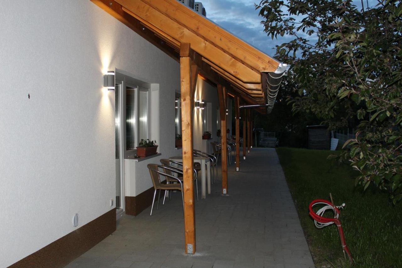 Czermann Holiday Inn Oroszlany Luaran gambar